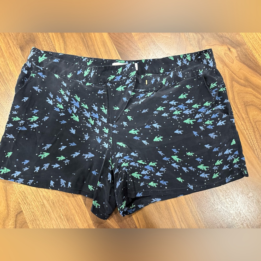 Tori Richard Size 12 shorts.